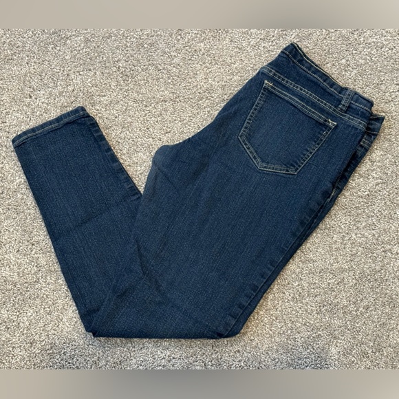 Blue Topaz Jeans 11/12 - Picture 2 of 7